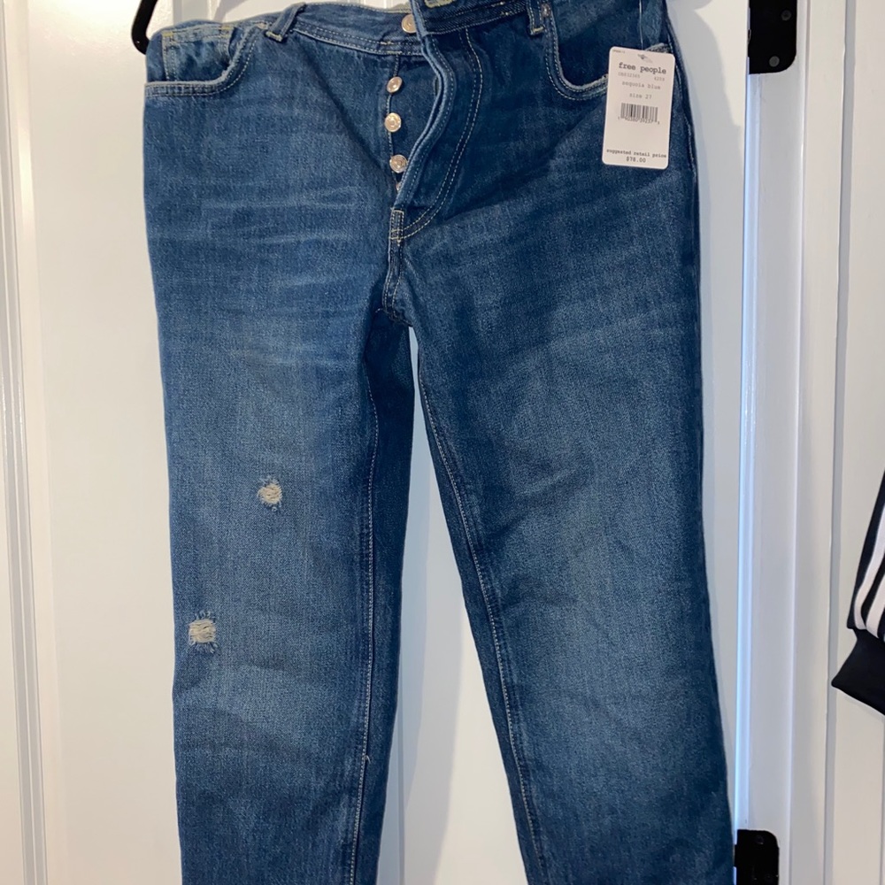Moderate distressed boyfriend we the free jeans